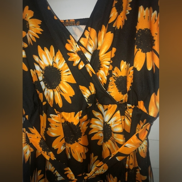 Shein Vacay midi dress - Picture 6 of 8